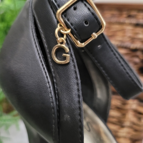 Guess platform peeptoe pumps - Picture 9 of 11